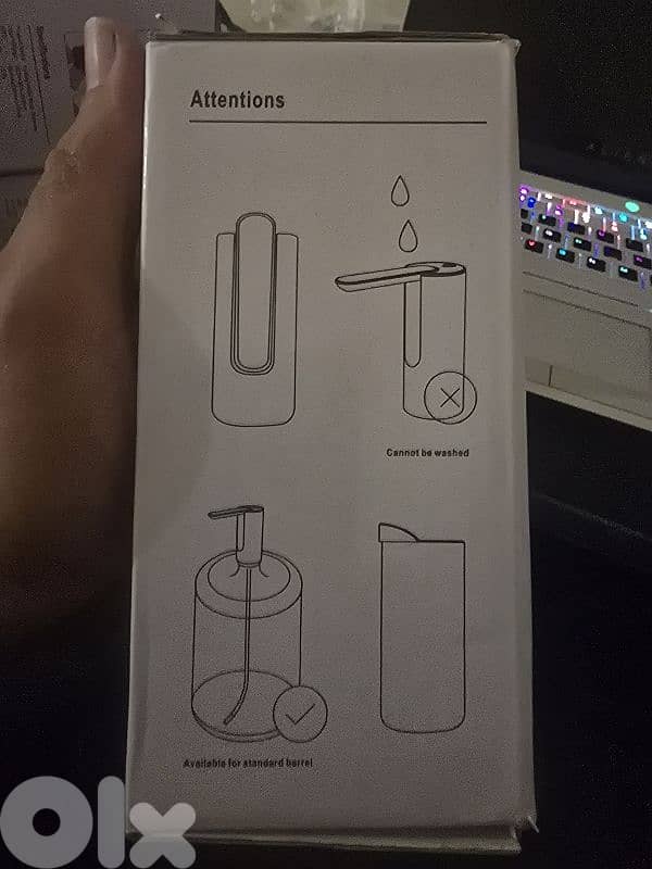 Folding Water Pump Dispenser 2