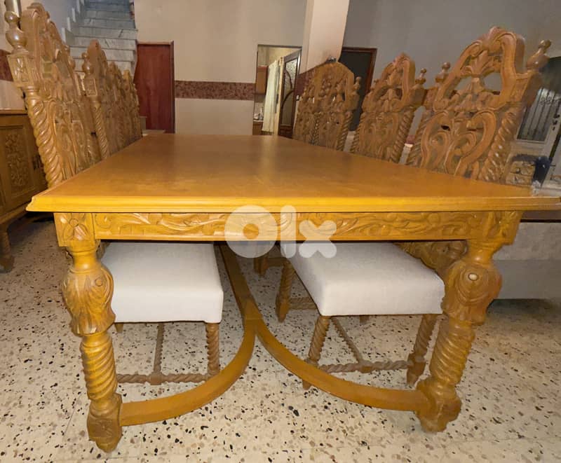 handmade dining set طاولة سفرة عمرها اكثر من 200 سنة. 0