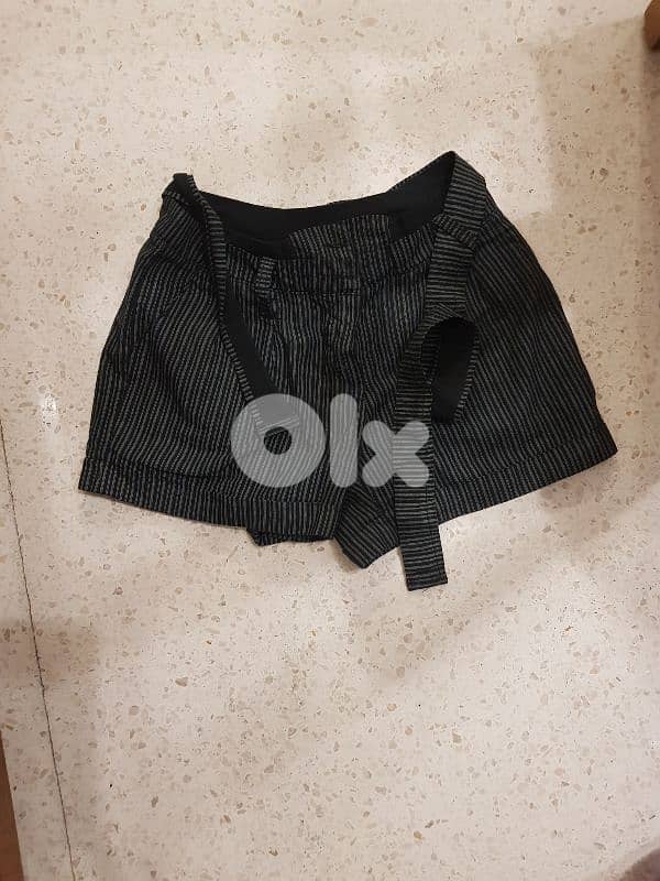 short raye black and grey 1