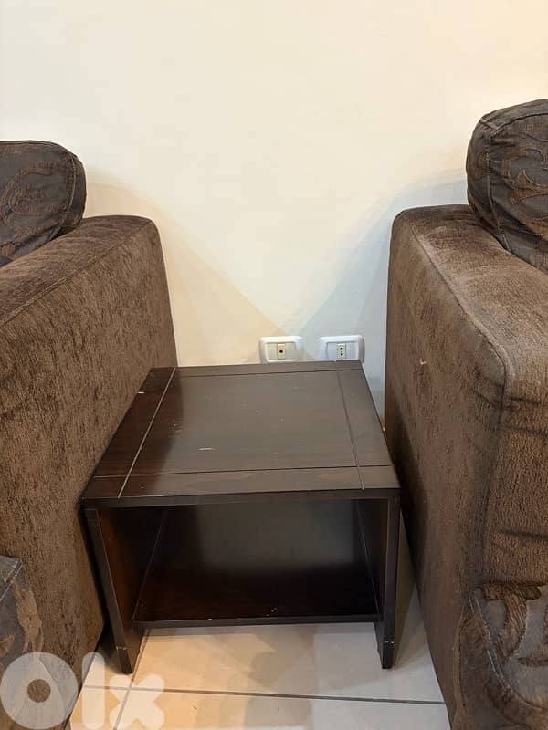 Sofa + Table 3