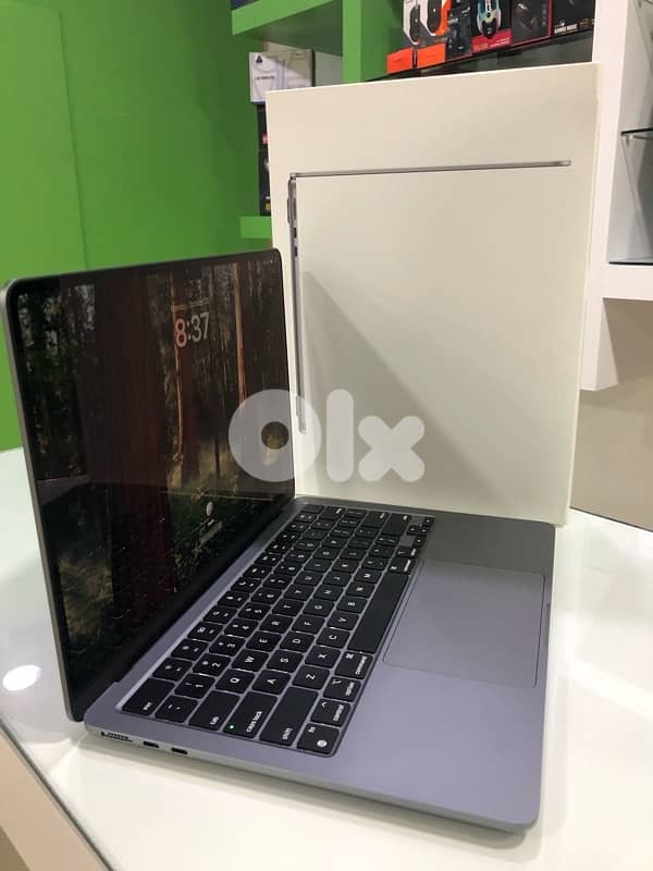 OFFER PRICE — APPLE MACBOOK AIR M2/M3 3