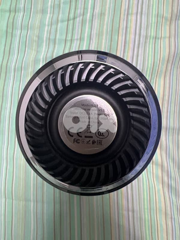 Black speaker 1