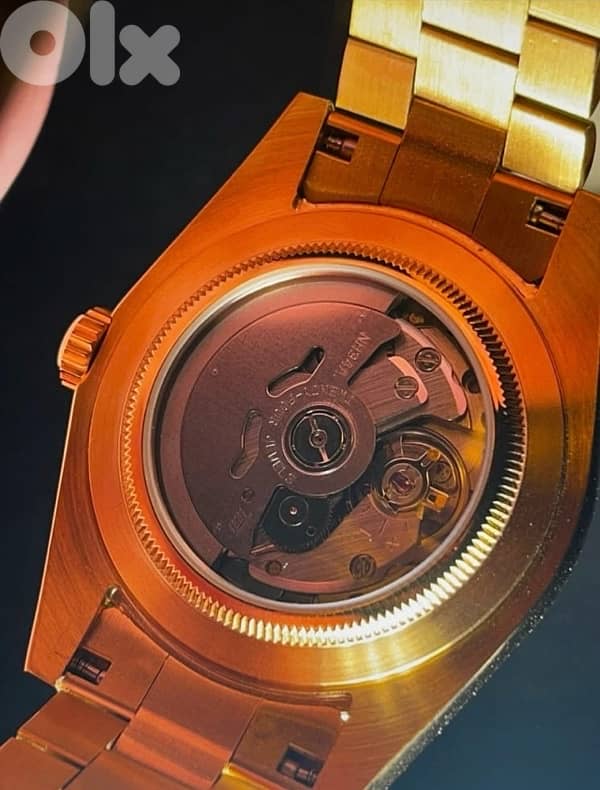 Seiko MOD Arabic dial black and gold 1