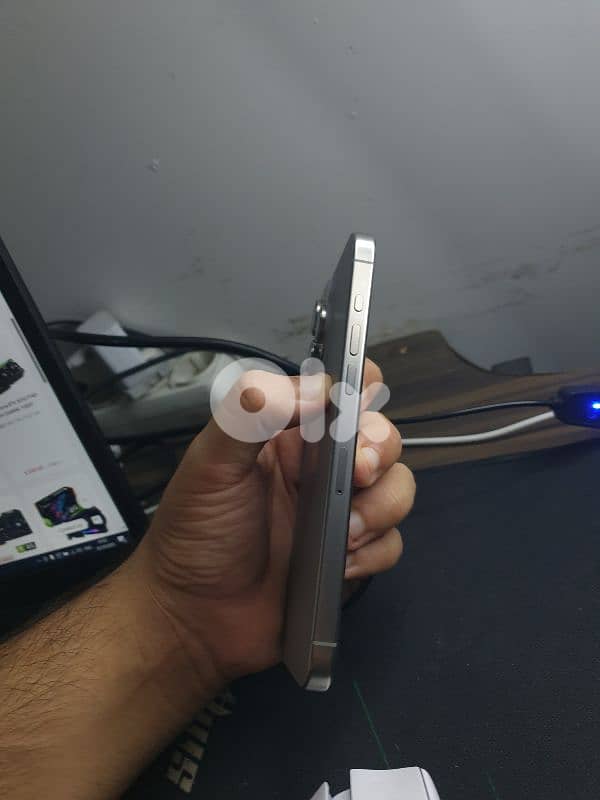 iphone 15 pro max 256 natural titanium 3