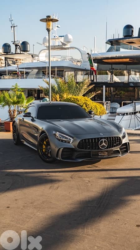 Mercedes AMG GTR 2018 , TGF source & services. ONLY 10.000Km 0