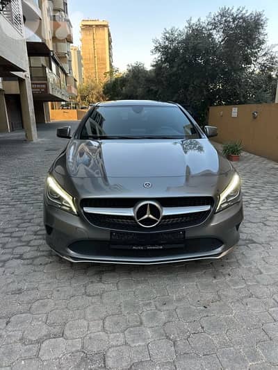 Mercedes CLA 250 4matic 2018 gray on black (clean carfax)