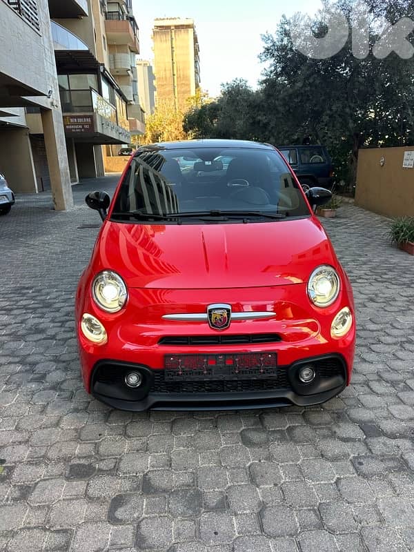 Fiat Abarth 595 2019 red on black 0