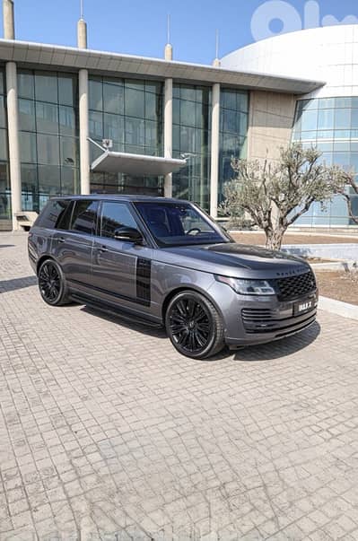 Range Rover Vogue 2018 MY - V8 Supercharged - CLEAN CARFAX !!