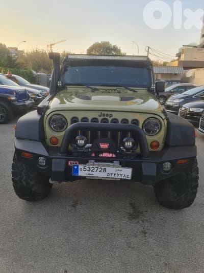 JEEP WRANGLER 2 DOORS GREEN COMPANY SOURCE MODEL 2013