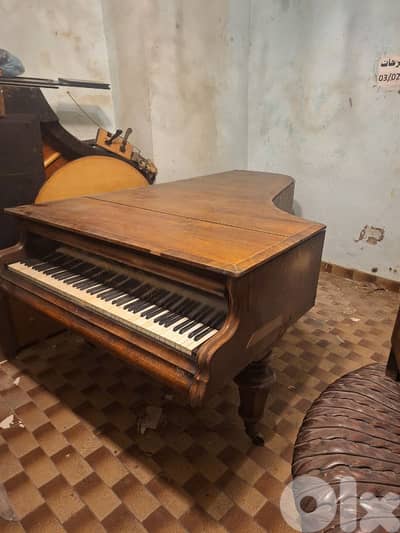 piano baby grand vintage made in Germany working