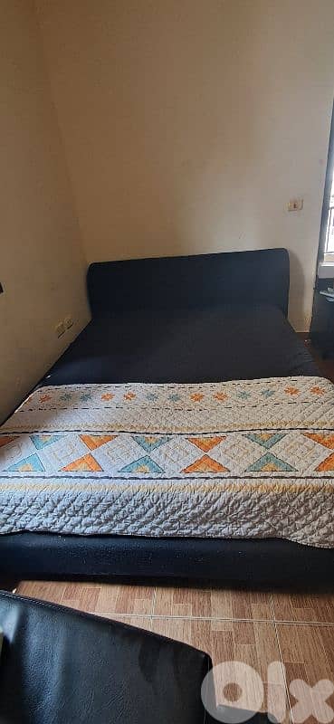 Bed with Mattress 120$ 4