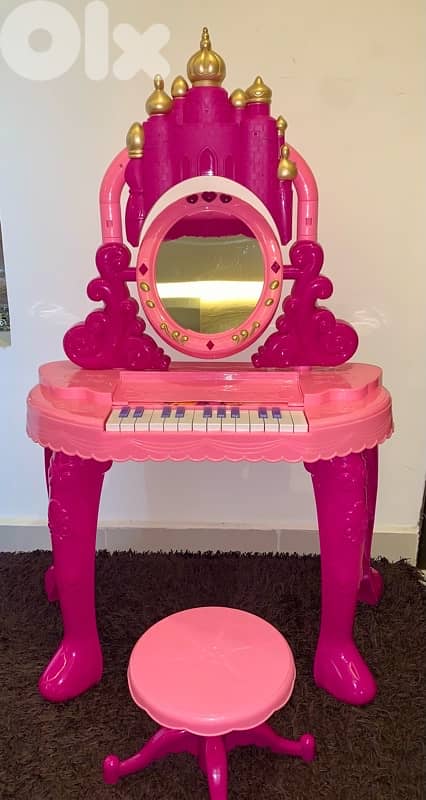 Girls makeup table & Piano 1