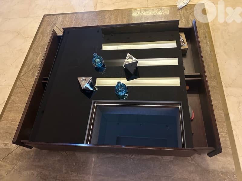 Large living room coffee table with drawers 3