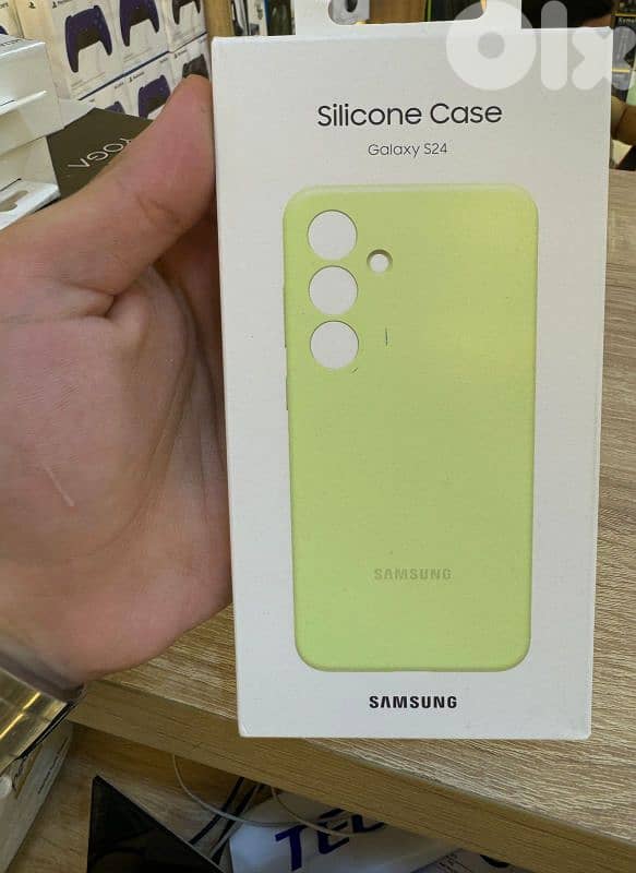 Silicone Case Galaxy S24 lime 0