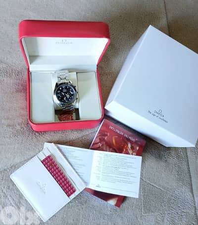 omega watch / very clean not used / ساعة بعدا جديدة