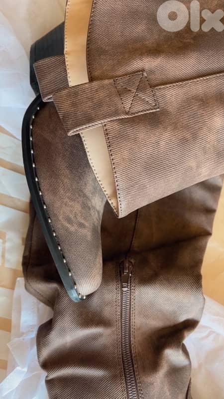 BOOT SIZE 37 3