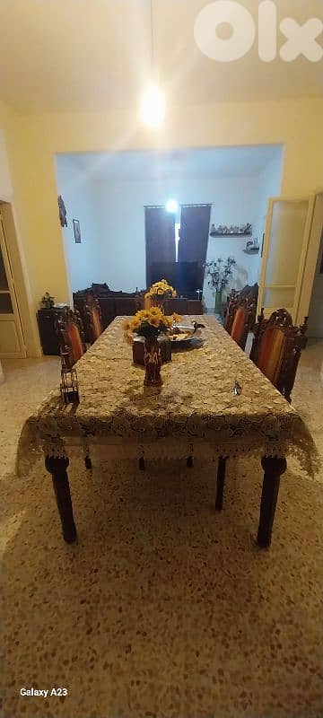 dining tabel with 6 chairs 0