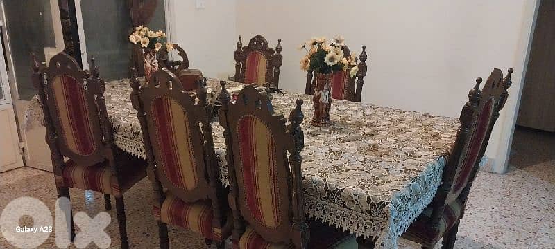 dining tabel with 6 chairs 2