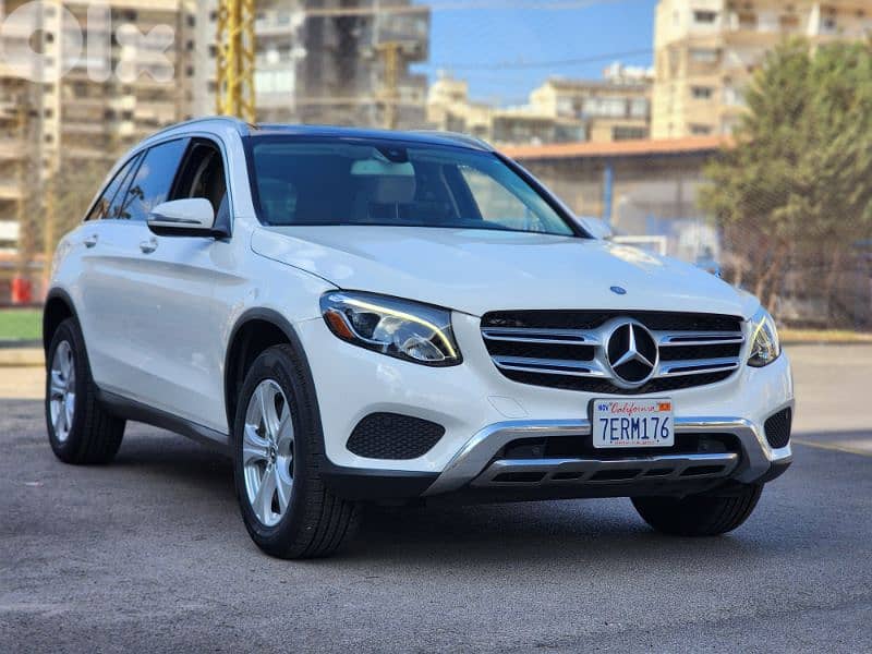 2017 Mercedes-Benz GLC 300 4Matic 0