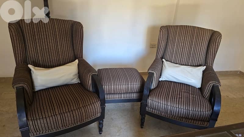 ARMCHAIRS & OTTOMAN 1