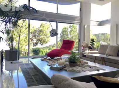 A unique furnished loft apartment in Dik el Mehdi with garden.