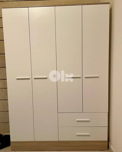 Wardrobe cabinet