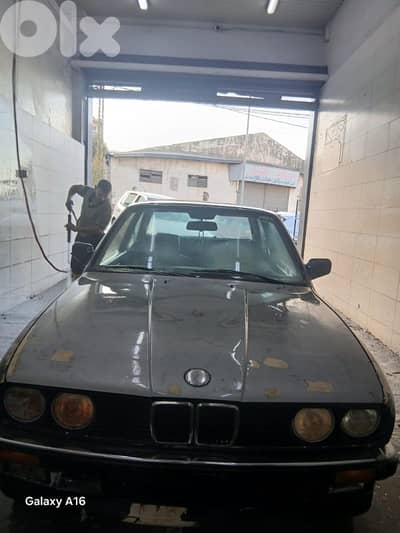 بي ام دبليو  320 1980 انقاض