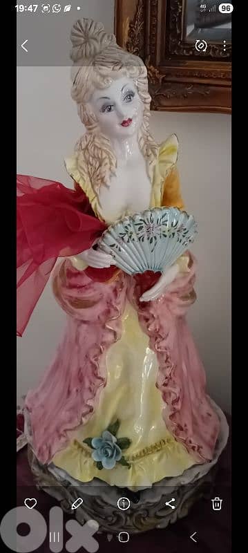 Porcelain Statue 1
