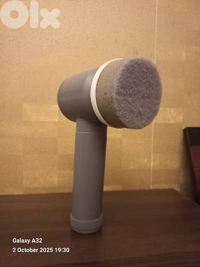 Electric spin scrubber