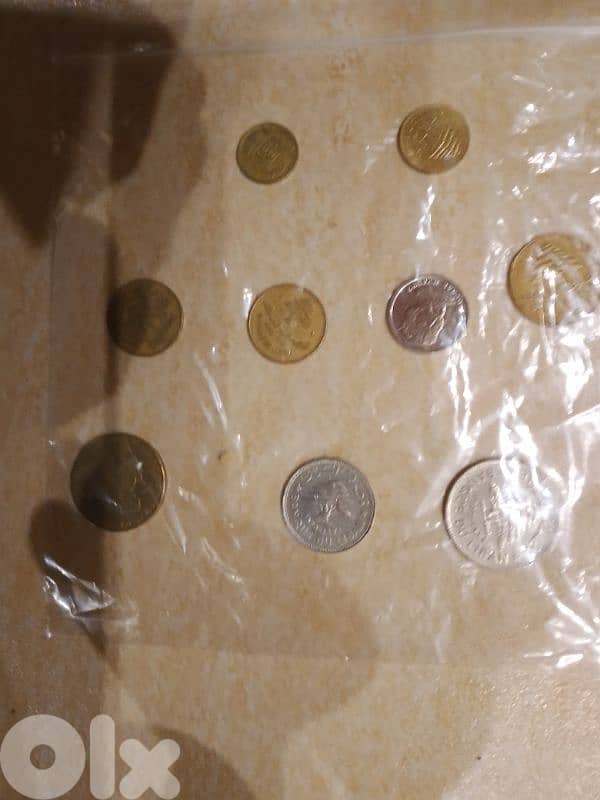 Lebanese and ukraine coins 0