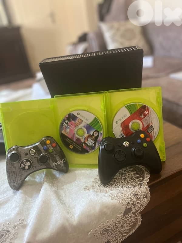 Xbox 360 System (S) Black 256gb with Gta4 and W2k15 0