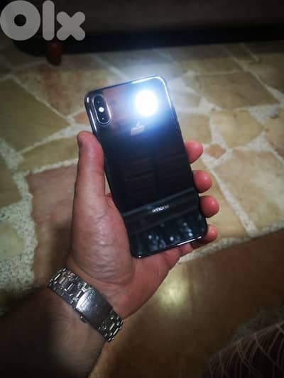 I Phone X ( 256 GB Memory) everything works perfectly