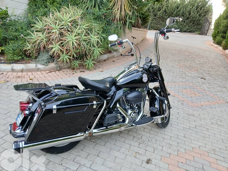 harley davidson road king police 2012 like new 0