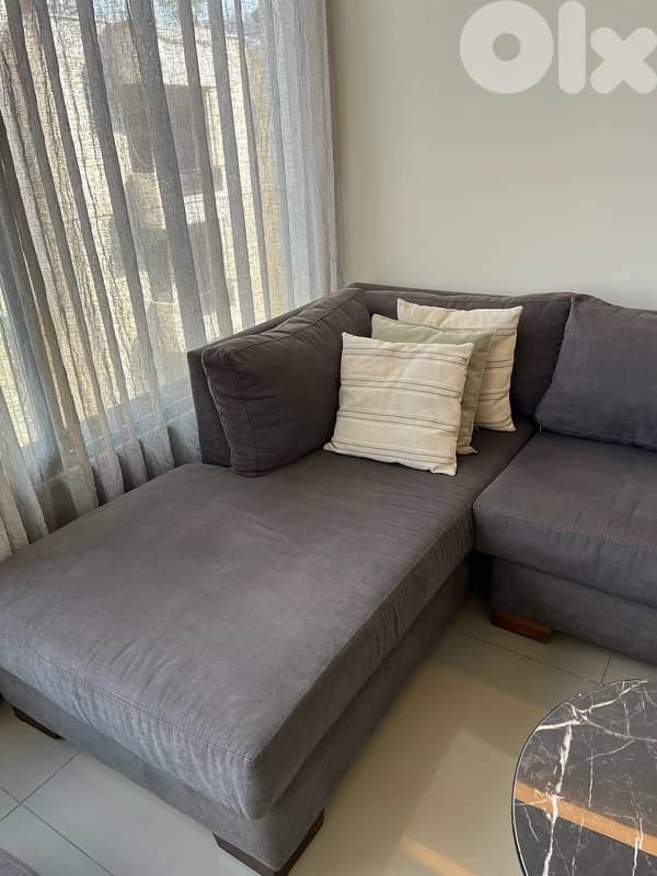 L shape 3 m vs 1.80 m with tv unit 4