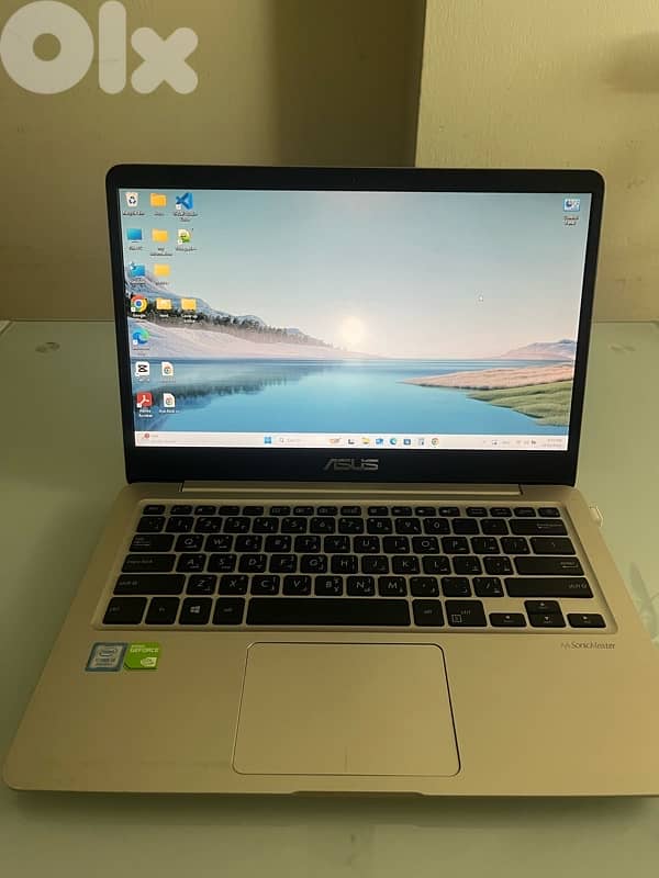 Asus laptop i5-8250u 1