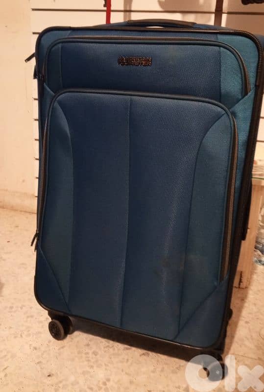 Luggage - American Tourister 2