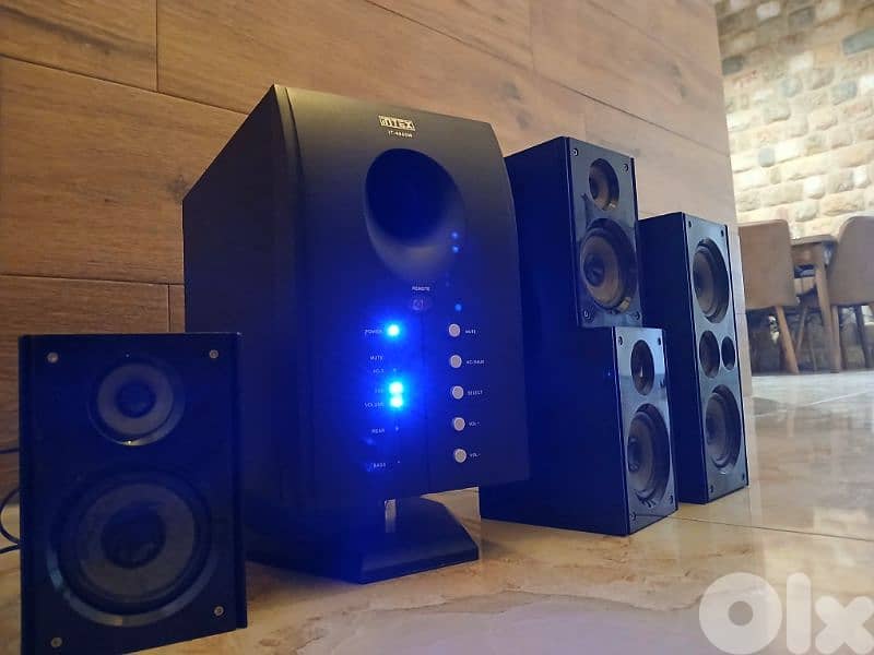 super bass surround system subwoofer and 4 speakers / سبيكرات 3