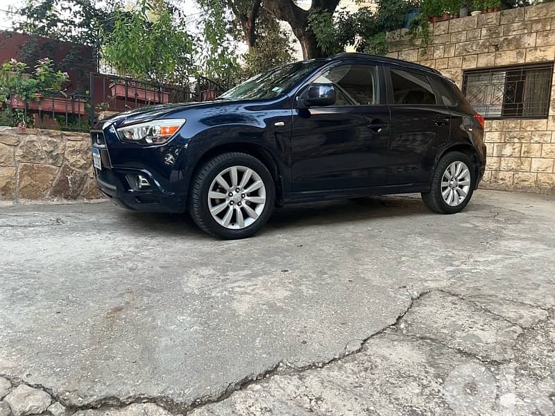 Mitsubishi Outlander Sport 2011 0