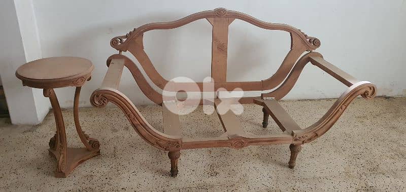 un upholstered items 3