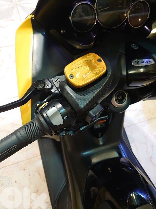 tmax Yamaha 6