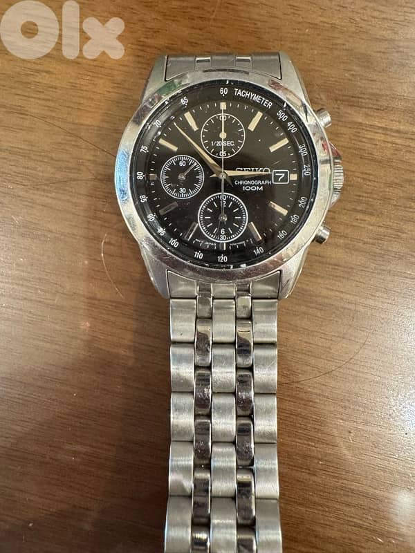 Seiko chronograph wristwatch 0