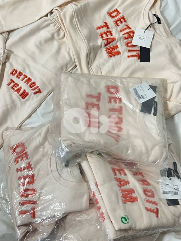 سعر لقطة  148 pcs super high quality women clothes  made in turkey 13