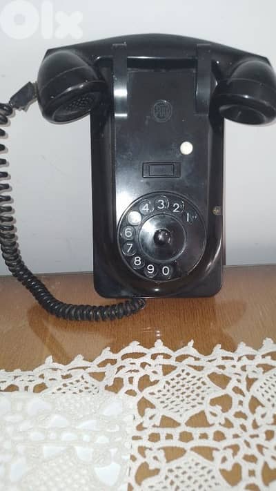 Rotary phone vintage old