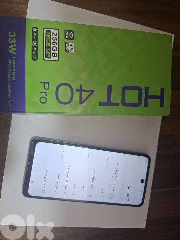 hot 40 pro 256gb 8+8+5 ram 0