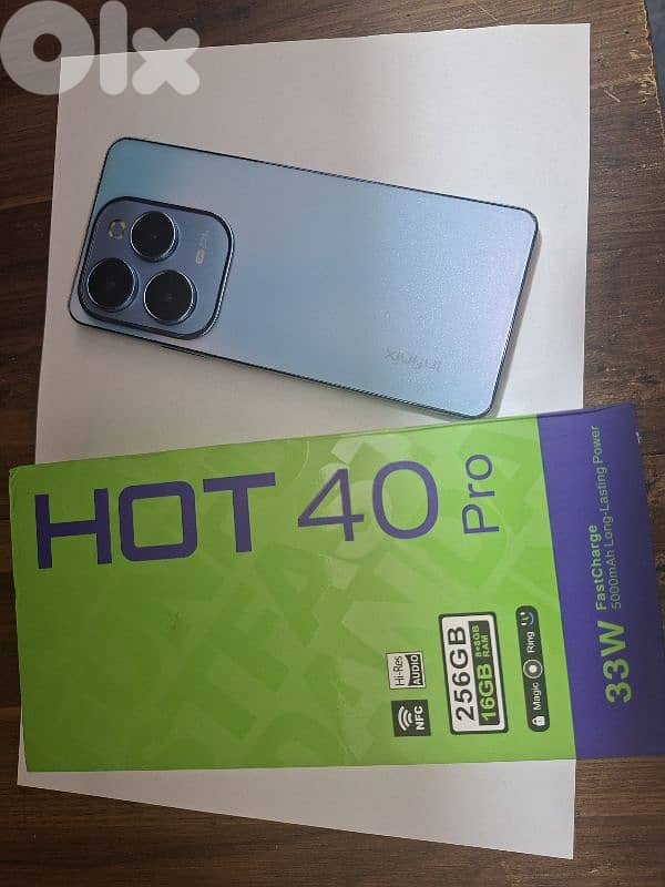 hot 40 pro 256gb 8+8+5 ram 3