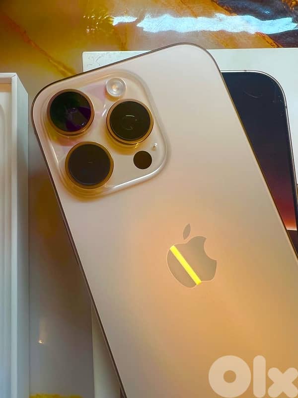 IPHONE 16 pro 1 sem 2