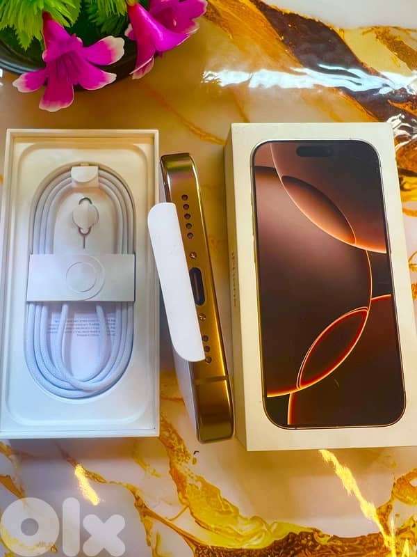 IPHONE 16 pro 1 sem 5