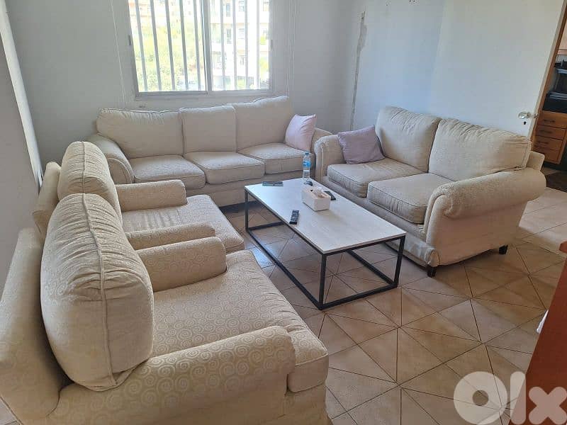 full salon seated table not included 1