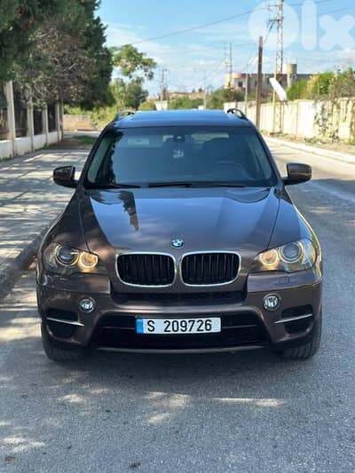 BMW 5-Series 2011