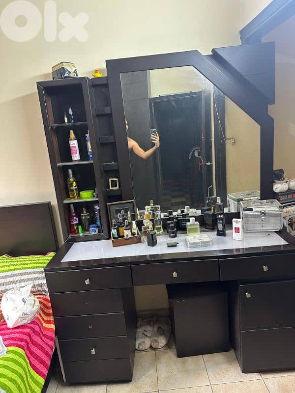 غرفة نوم كاملة مستعملة ٦ اشهر فقط 3